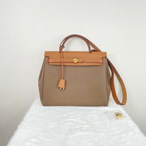 Hermès Women Pre-Loved Bag Very Good Condition